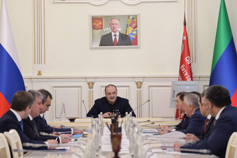 Рашид Джалилов принял участие в заседании Комиссии по увеличению доходной части бюджета региона