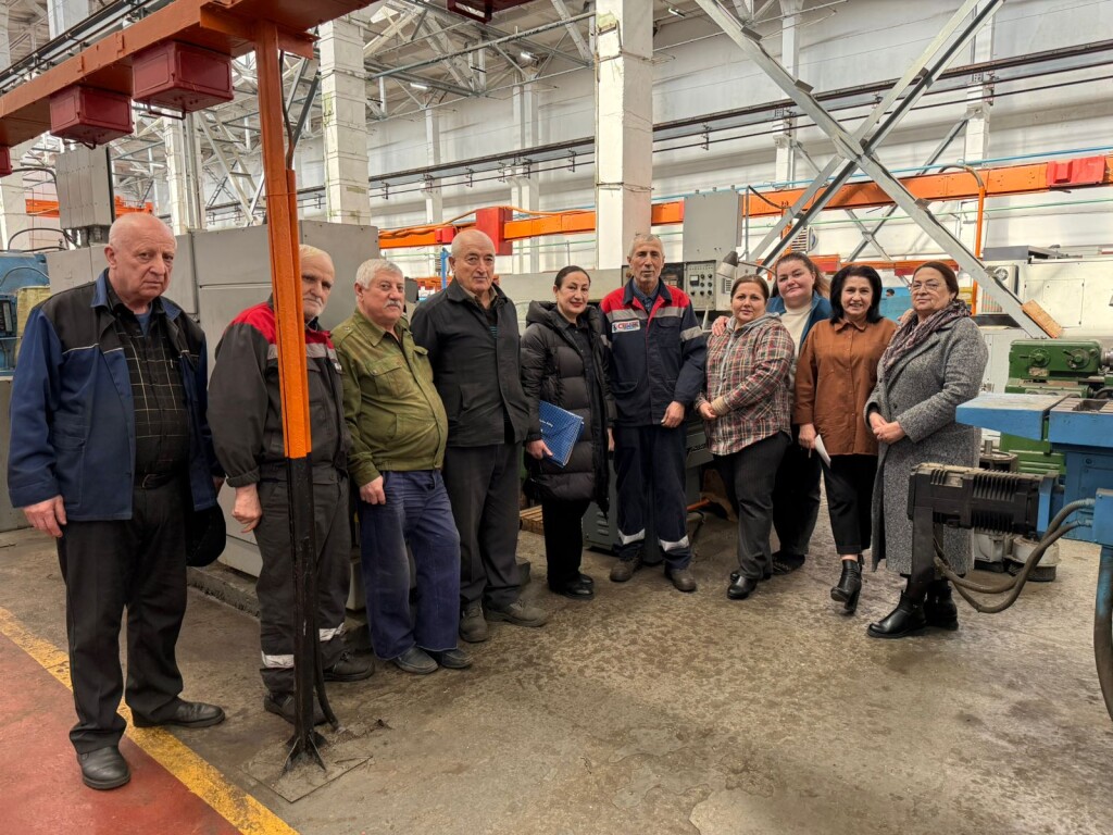 Более 280 суммарных лет на заводе: представители трудовых династий встретились с Управлением культуры Каспийска