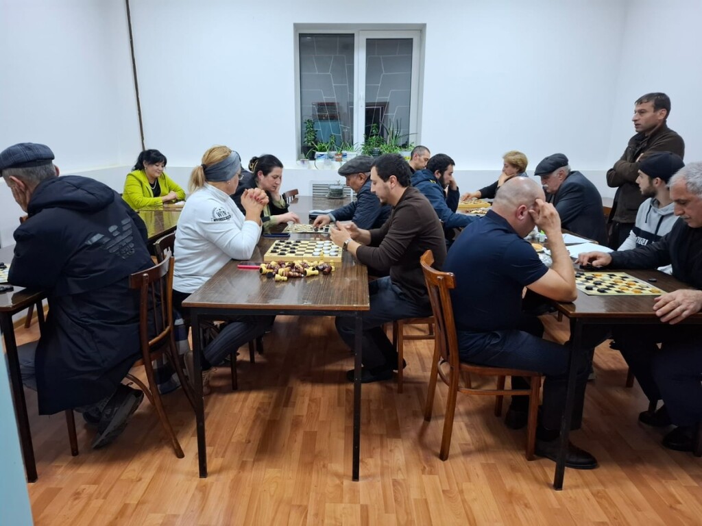 В Дагдизеле дан старт Спартакиаде: турнир по шашкам открыл череду состязаний и определил первых победителей